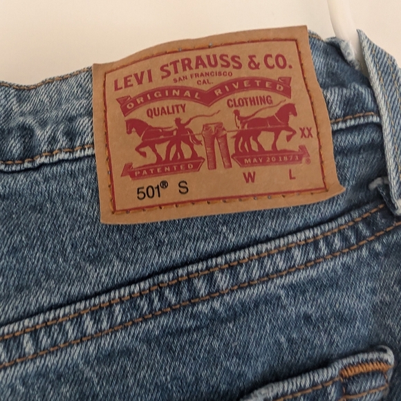 Levi's Skinny Blue Ankle Cropped Jeans Timeless Style - Picture 3 of 9